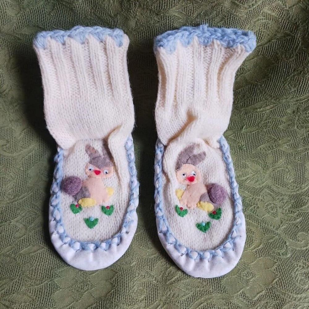 Vintage Easter Bunny Slipper Socks Infant Size 5